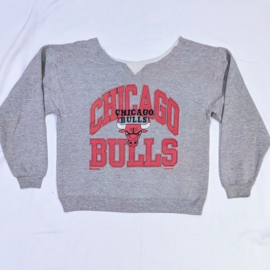 Bulls cutoff sweatshirt